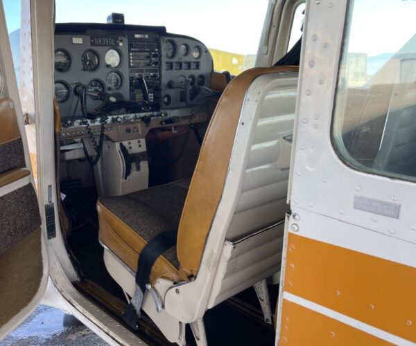 1968 CESSNA 172I | N8390L